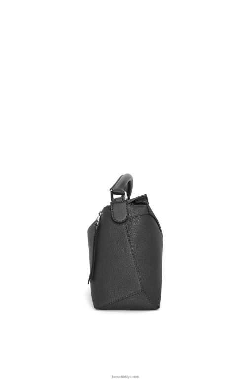 Loewe damarlı dana derisinden yapboz kenarlı çanta 02600540 erkekler siyah
