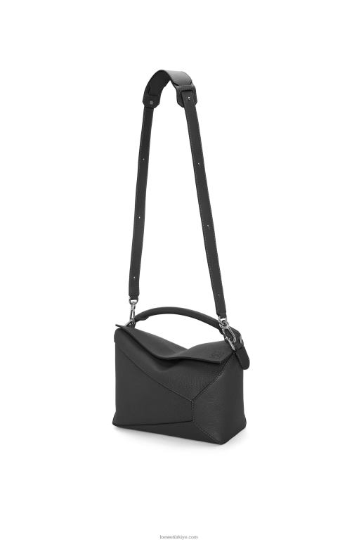 Loewe damarlı dana derisinden yapboz kenarlı çanta 02600540 erkekler siyah
