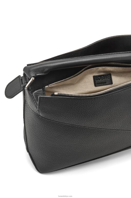 Loewe damarlı dana derisinden yapboz kenarlı çanta 02600540 erkekler siyah