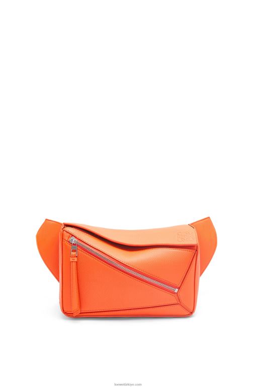 Loewe elmas dana derisinden küçük yapboz çanta 02600568 erkekler turuncu