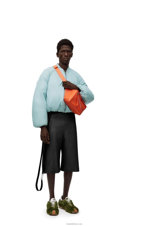 Loewe elmas dana derisinden küçük yapboz çanta 02600568 erkekler turuncu