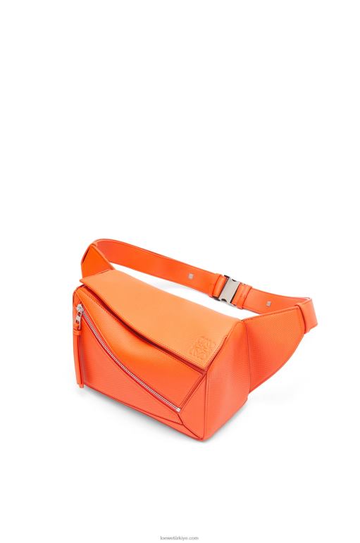 Loewe elmas dana derisinden küçük yapboz çanta 02600568 erkekler turuncu