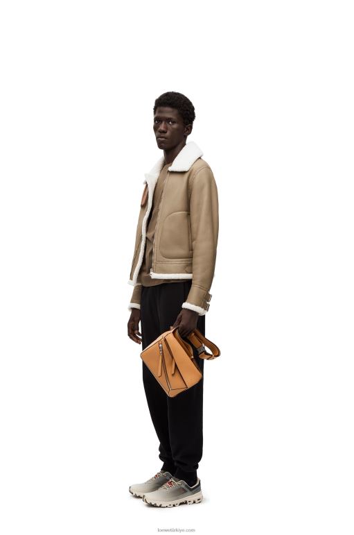 Loewe elmas dana derisinden küçük yapboz çanta 02600569 erkekler sıcak çöl