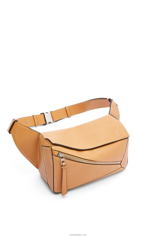 Loewe elmas dana derisinden küçük yapboz çanta 02600569 erkekler sıcak çöl