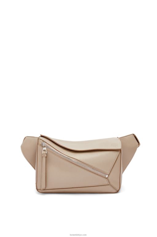 Loewe klasik dana derisinden küçük yapboz çanta 02600562 erkekler kum
