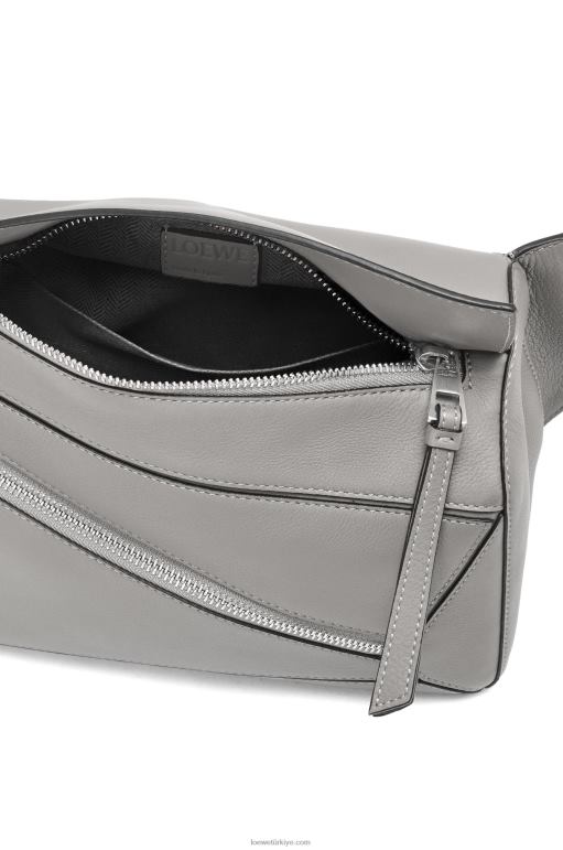 Loewe klasik dana derisinden küçük yapboz çanta 02600565 erkekler asfalt grisi
