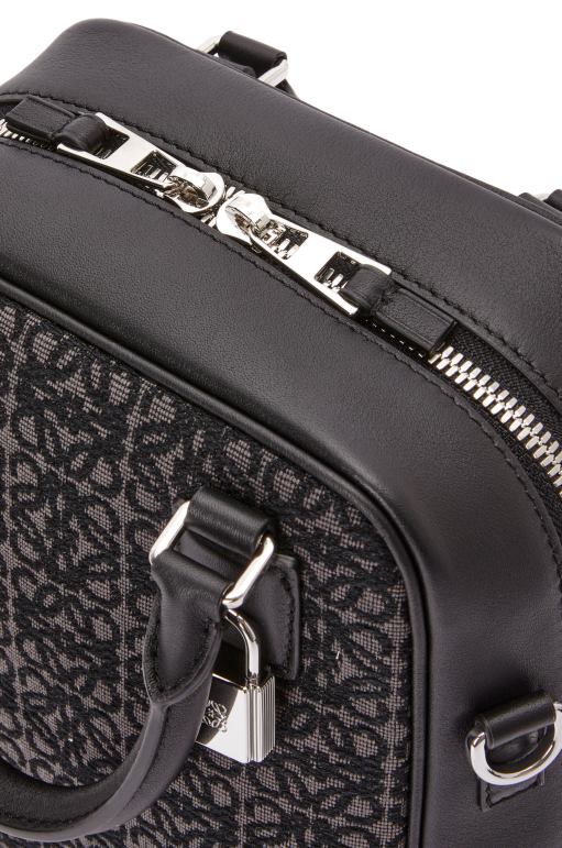 Loewe anagram jakarlı ve dana derisinde amazona 15 02600147 erkekler antrasit/siyah