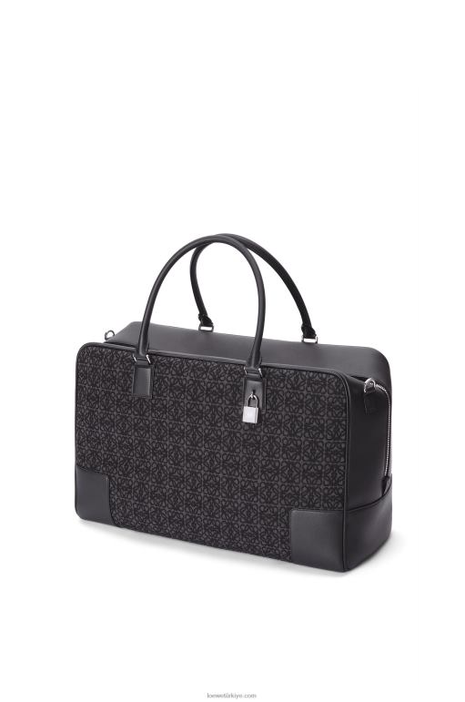 Loewe anagram jakarlı ve dana derisinden amazona 44 çanta 02600148 erkekler antrasit/siyah