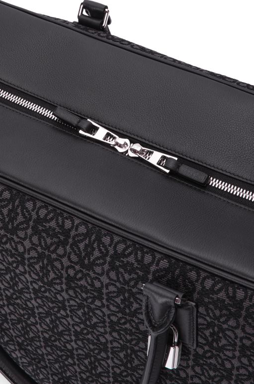 Loewe anagram jakarlı ve dana derisinden amazona 44 çanta 02600148 erkekler antrasit/siyah