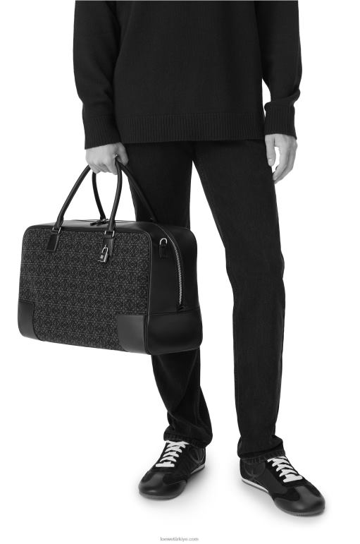 Loewe anagram jakarlı ve dana derisinden amazona 44 çanta 02600161 erkekler haki yeşili/ten rengi