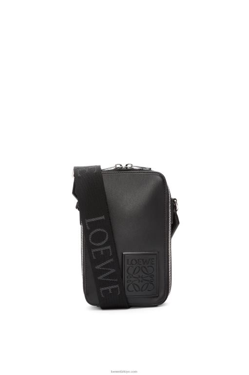 Loewe saten dana derisinden dikey çapraz cep 02600613 erkekler siyah