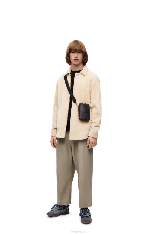 Loewe saten dana derisinden dikey çapraz cep 02600613 erkekler siyah