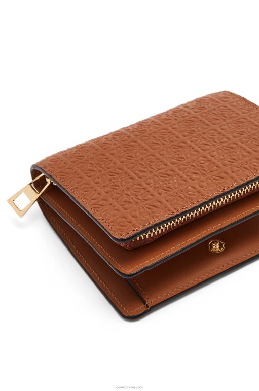 Loewe Kabartmalı ipek dana derisinden yinelenen kompakt fermuarlı cüzdan 026001281 kadınlar bronzlaşmak