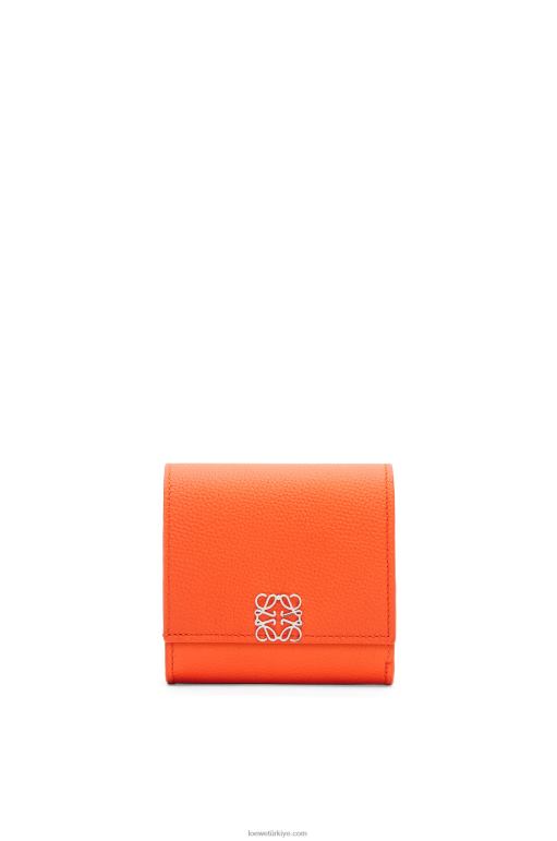 Loewe çakıl taneli dana derisinde anagram kompakt kapaklı cüzdan 026001294 kadınlar turuncu