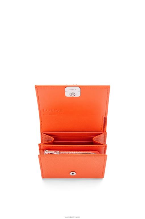 Loewe çakıl taneli dana derisinde anagram kompakt kapaklı cüzdan 026001294 kadınlar turuncu