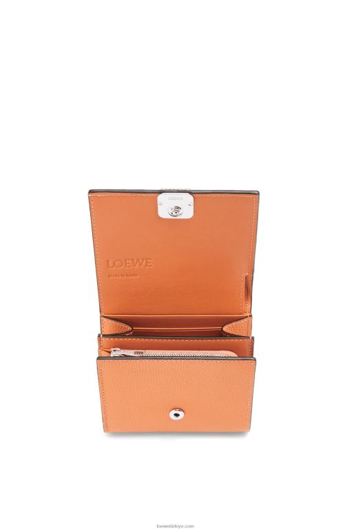 Loewe çakıl taneli dana derisinde anagram kompakt kapaklı cüzdan 026001307 kadınlar mercan resifi