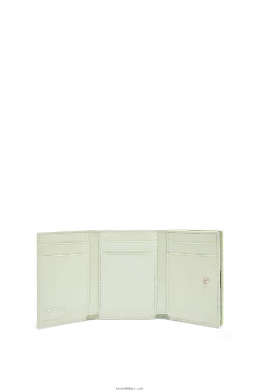 Loewe çakıl taneli dana derisinden anagram üç katlı cüzdan 026001232 kadınlar hafif seladonlar
