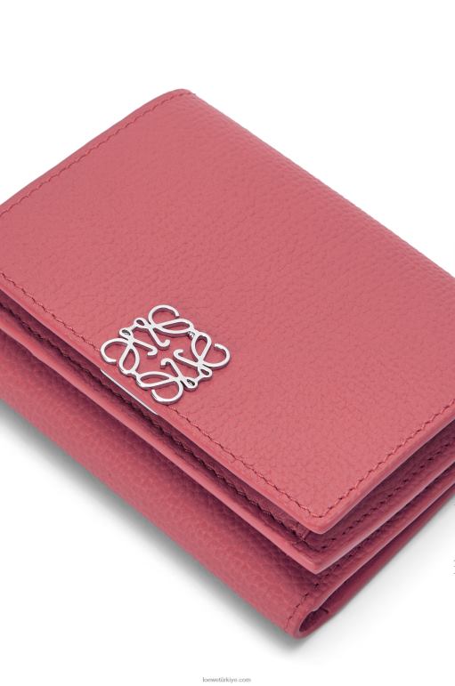 Loewe çakıl taneli dana derisinden anagram üç katlı cüzdan 026001238 kadınlar erik gülü