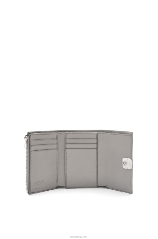 Loewe anagram çakıl taneli dana derisinden küçük dikey cüzdan 026001208 kadınlar inci grisi