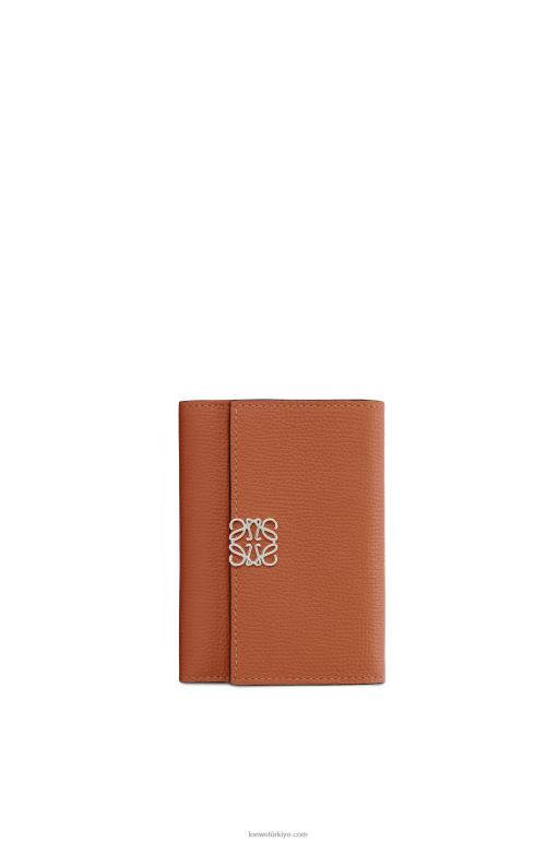 Loewe anagram çakıl taneli dana derisinden küçük dikey cüzdan 026001231 kadınlar bronzlaşmak