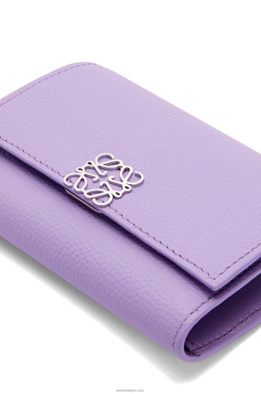 Loewe anagram çakıl taneli dana derisinden küçük dikey cüzdan 026001237 kadınlar açık leylak rengi