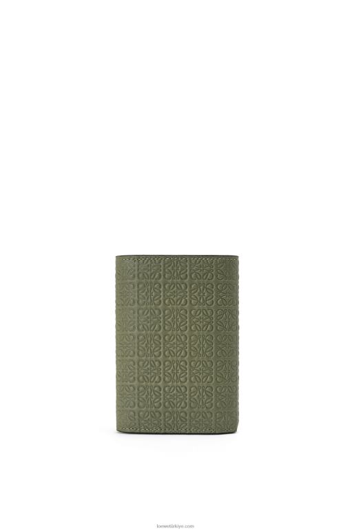 Loewe kabartmalı ipek dana derisinden tekrarlanan küçük dikey cüzdan 026001279 kadınlar avokado yeşili