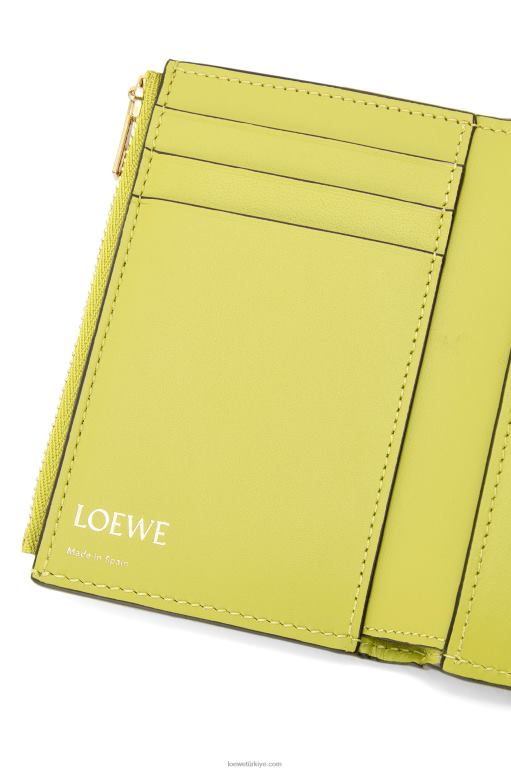 Loewe kabartmalı ipek dana derisinden tekrarlanan küçük dikey cüzdan 026001313 kadınlar limon sarısı