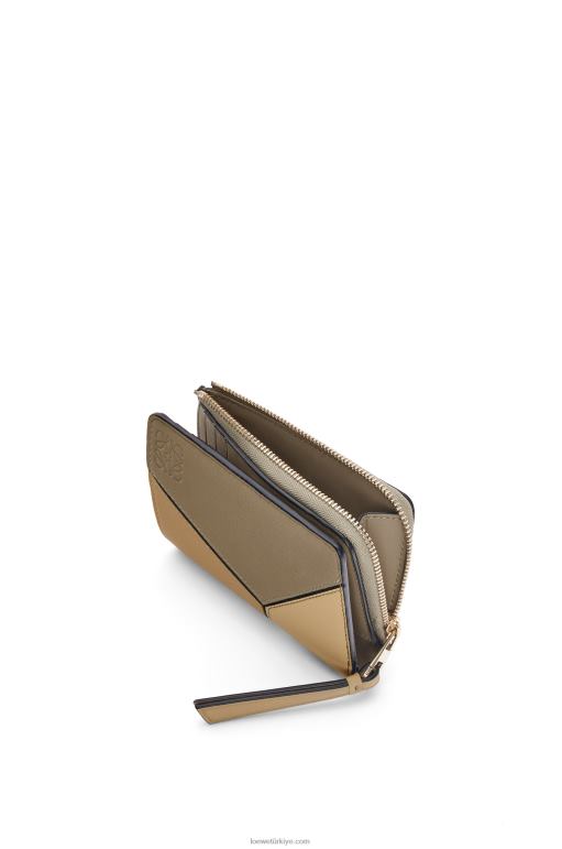 Loewe klasik buzağı bulmaca ince ikiye katlanır cüzdan 026001258 kadınlar kil yeşili/tereyağı