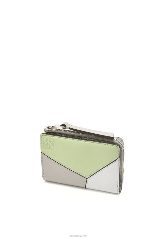 Loewe klasik buzağı bulmaca ince ikiye katlanır cüzdan 026001260 kadınlar kül grisi/açık seladonlar