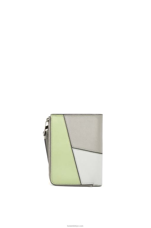 Loewe klasik buzağı bulmaca ince ikiye katlanır cüzdan 026001260 kadınlar kül grisi/açık seladonlar