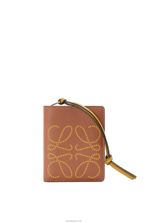 Loewe klasik dana derisinden marka kompakt fermuarlı cüzdan 026001301 kadınlar ten rengi/koyu sarı