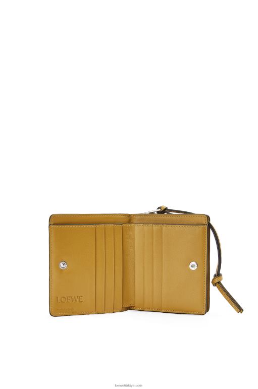 Loewe klasik dana derisinden marka kompakt fermuarlı cüzdan 026001301 kadınlar ten rengi/koyu sarı