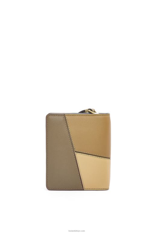 Loewe klasik dana derisinden yapboz kompakt fermuarlı cüzdan 026001259 kadınlar kil yeşili/tereyağı