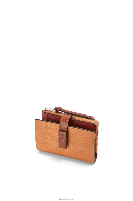 Loewe yumuşak damarlı dana derisinden ince fermuarlı ikiye katlanmış cüzdan 026001255 kadınlar hafif karamel/ceviz