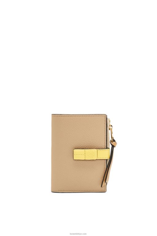 Loewe yumuşak damarlı dana derisinden ince fermuarlı ikiye katlanmış cüzdan 026001265 kadınlar tereyağı/soluk limon