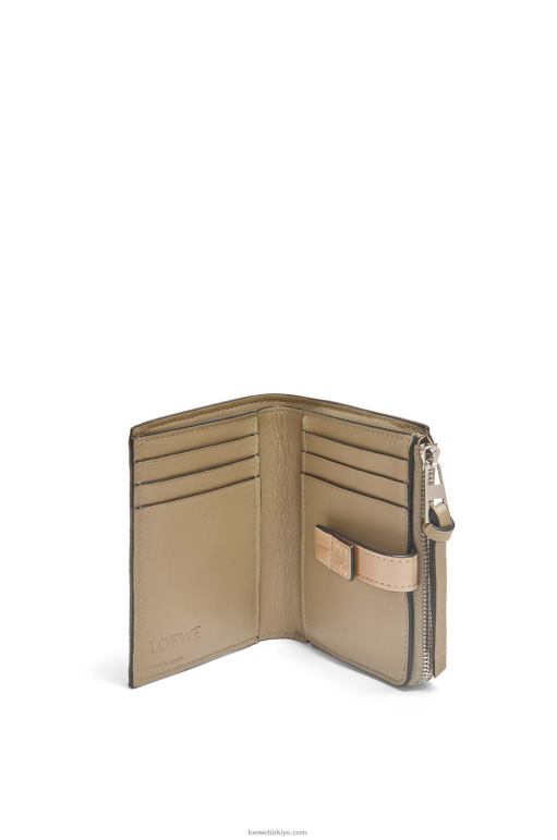 Loewe yumuşak damarlı dana derisinden ince fermuarlı ikiye katlanmış cüzdan 026001289 kadınlar enginar yeşili/tozlu bej