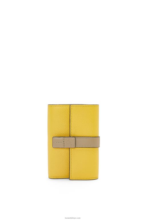 Loewe yumuşak damarlı dana derisinden küçük dikey cüzdan 026001282 kadınlar sarı/kil yeşili