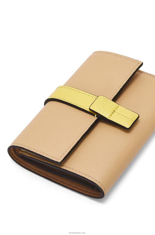 Loewe yumuşak damarlı dana derisinden küçük dikey cüzdan 026001286 kadınlar tereyağı/soluk limon