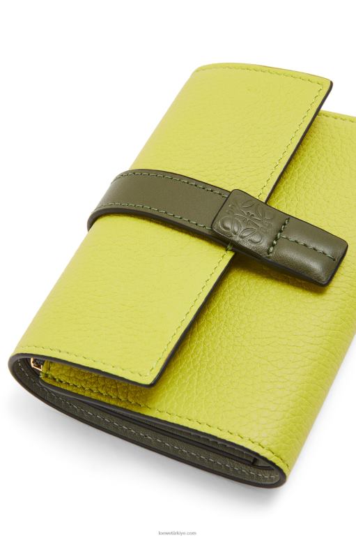 Loewe yumuşak damarlı dana derisinden küçük dikey cüzdan 026001310 kadınlar limon sarısı/avokado yeşili