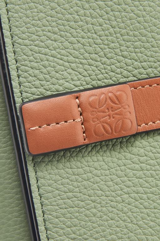 Loewe yumuşak damarlı dana derisinden üç katlı cüzdan 026001223 kadınlar biberiye/tan
