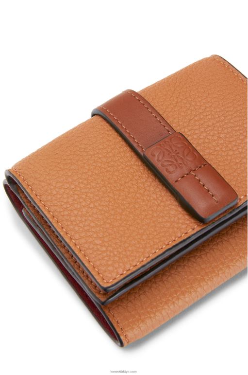 Loewe yumuşak damarlı dana derisinden üç katlı cüzdan 026001254 kadınlar hafif karamel/ceviz