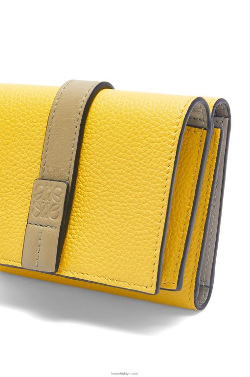 Loewe yumuşak damarlı dana derisinden üç katlı cüzdan 026001284 kadınlar sarı/kil yeşili