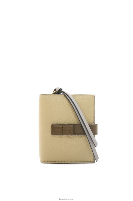 Loewe yumuşak taneli dana derisinden kompakt fermuarlı cüzdan 026001211 kadınlar adaçayı yeşili/koyu haki yeşili