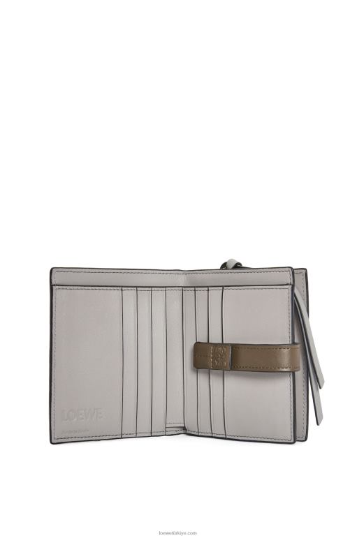 Loewe yumuşak taneli dana derisinden kompakt fermuarlı cüzdan 026001211 kadınlar adaçayı yeşili/koyu haki yeşili