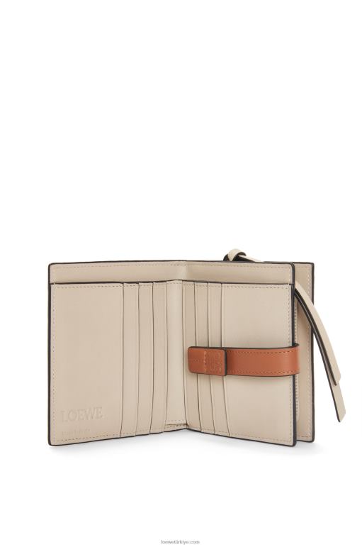 Loewe yumuşak taneli dana derisinden kompakt fermuarlı cüzdan 026001226 kadınlar biberiye/tan