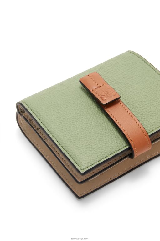 Loewe yumuşak taneli dana derisinden kompakt fermuarlı cüzdan 026001226 kadınlar biberiye/tan