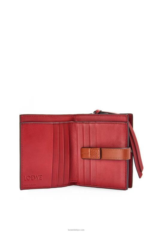 Loewe yumuşak taneli dana derisinden kompakt fermuarlı cüzdan 026001257 kadınlar hafif karamel/ceviz