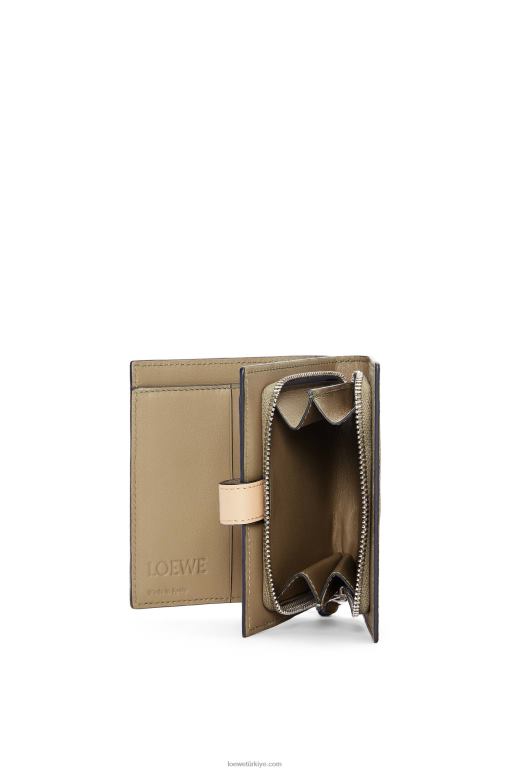 Loewe yumuşak taneli dana derisinden kompakt fermuarlı cüzdan 026001288 kadınlar enginar yeşili/tozlu bej