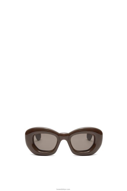 Loewe naylondan şişirilmiş kelebek güneş gözlüğü 026001452 kadınlar koyu kahverengi fw23