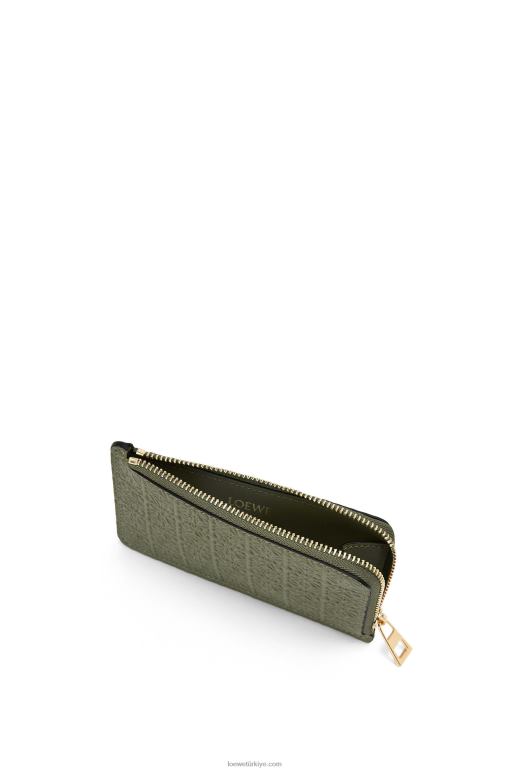 Loewe Kabartmalı ipek dana derisinde tekrarlayan jetonlu kartlık 026001414 kadınlar avokado yeşili